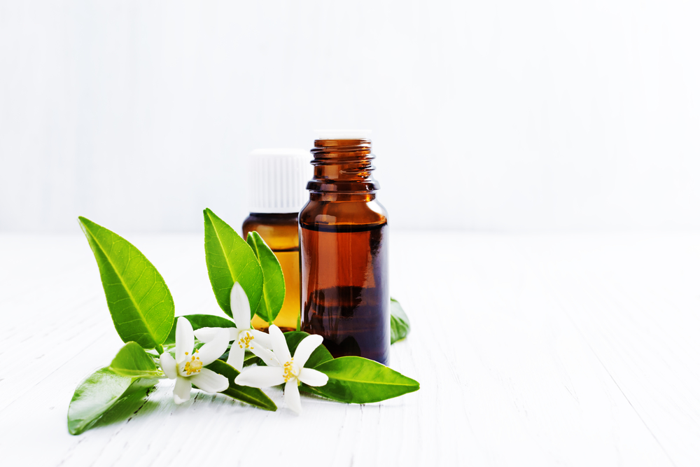 13 Amazing Benefits of Neroli Essential Oil